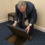 Scoperto un tunnel segreto sotto il Campidoglio: ecco il video diventato virale 21 Scoperto un tunnel segreto sotto il Campidoglio durante un’ispezione ufficiale