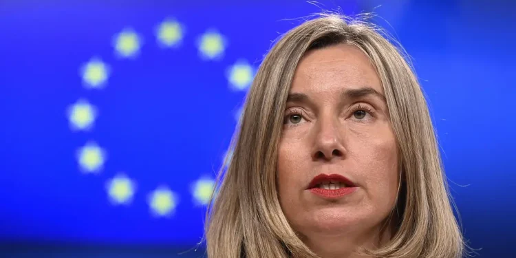 Federica Mogherini fermata a Bruxelles: Terremoto UE, corruzione e appalti truccati sui nostri soldi 1 Federica Mogherini fermata a Bruxelles: l'ex Alto Rappresentante UE al centro dell'inchiesta su frode e corruzione al Collegio d'Europa.