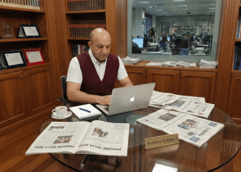 Rassegna stampa 07 dicembre 2025: panoramica delle prime pagine dei quotidiani italiani con i titoli su Musk, l'Inter e il ritorno di Spalletti a Napoli.